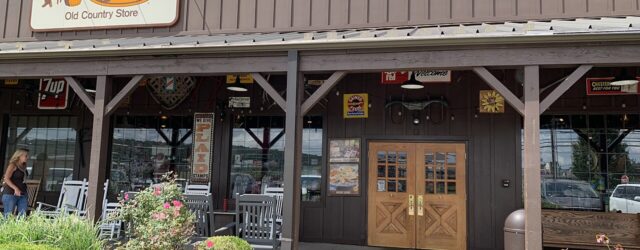 Cracker_Barrel_restaurant